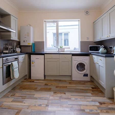 Luxury Living, Stylish Modern Apartment In The Heart Of Ryde Ryde  Exterior photo